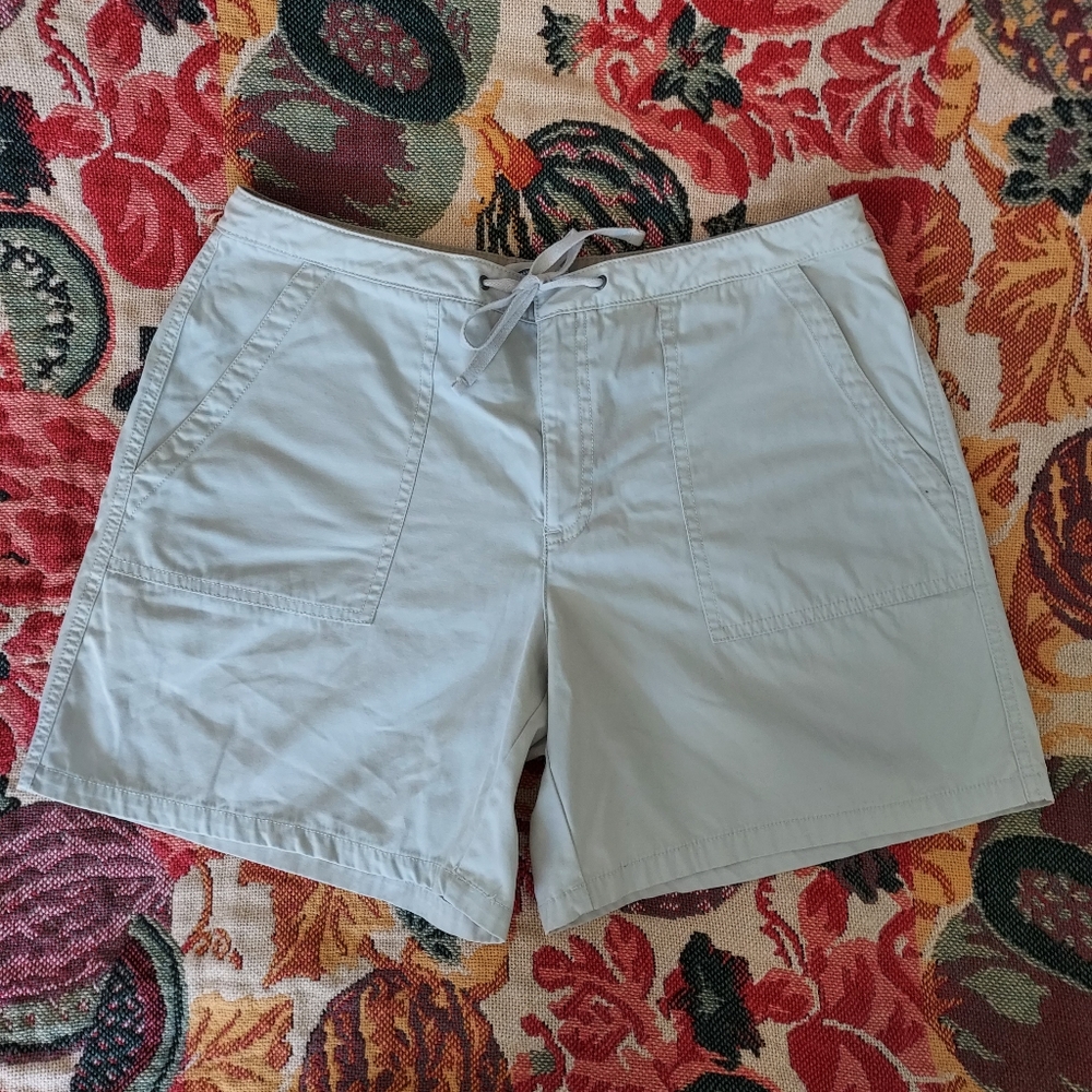 Drawstring Old Navy Shorts size 12 (cream)